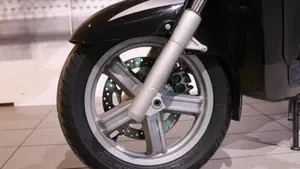 Yamaha XC 300 Versity  (3)