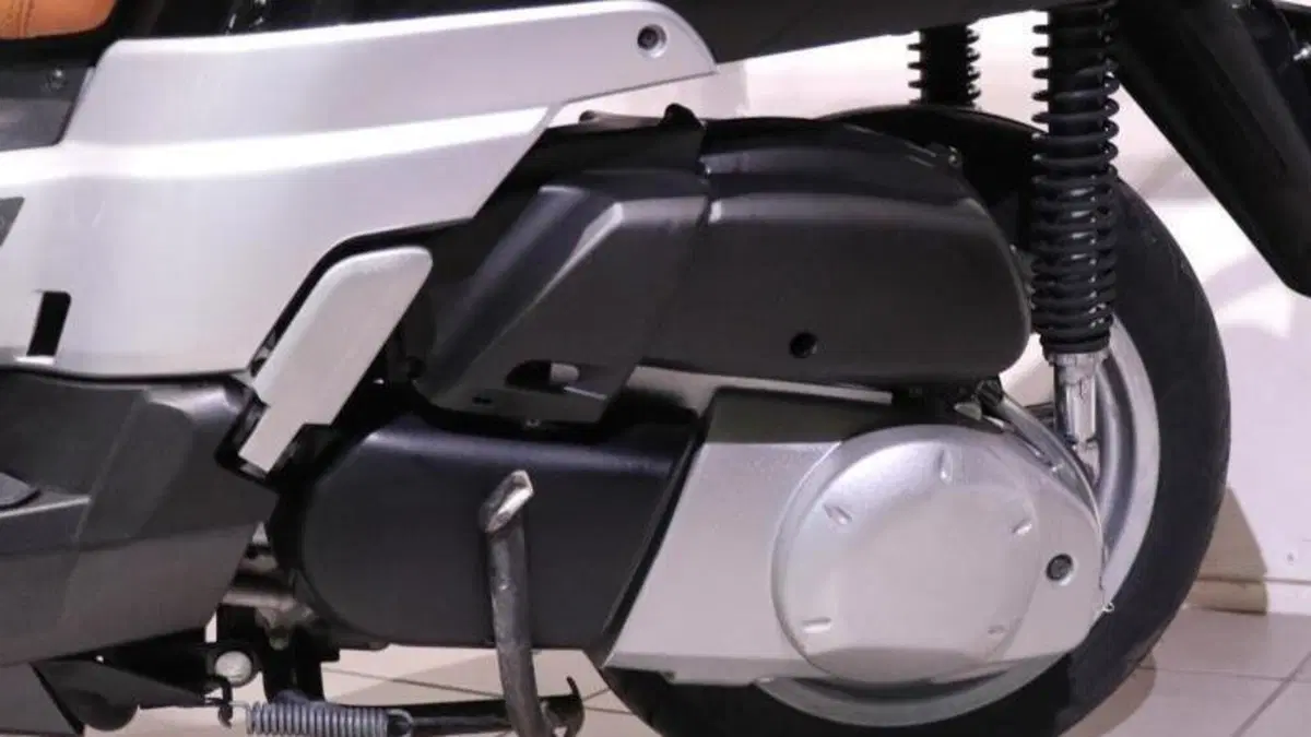 Yamaha XC 300 Versity  (5)