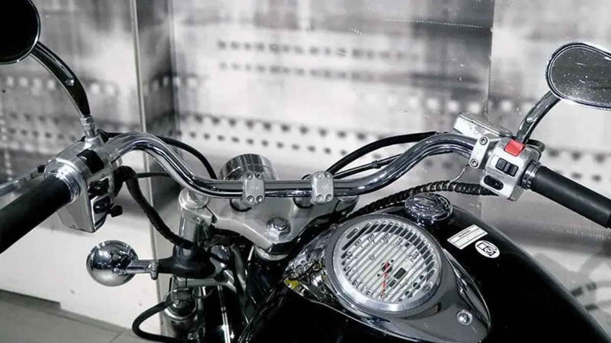 Yamaha XVS 1100 Drag Star (1999 - 06)  (5)