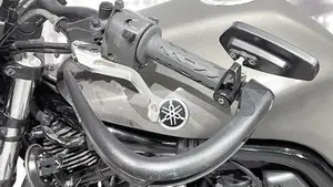 Yamaha FZS 600 Fazer (2002 - 03)  (4)