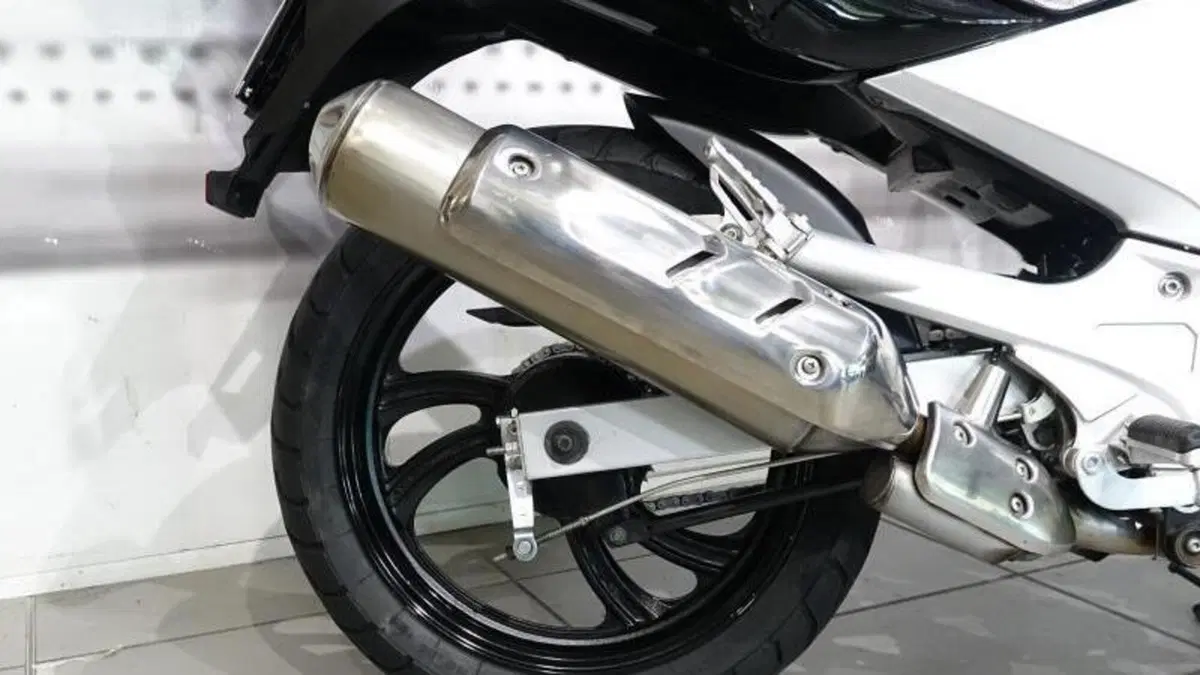 Yamaha YBR 250 (2006 - 13)  (4)