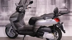 Yamaha XC 300 Versity  (2)