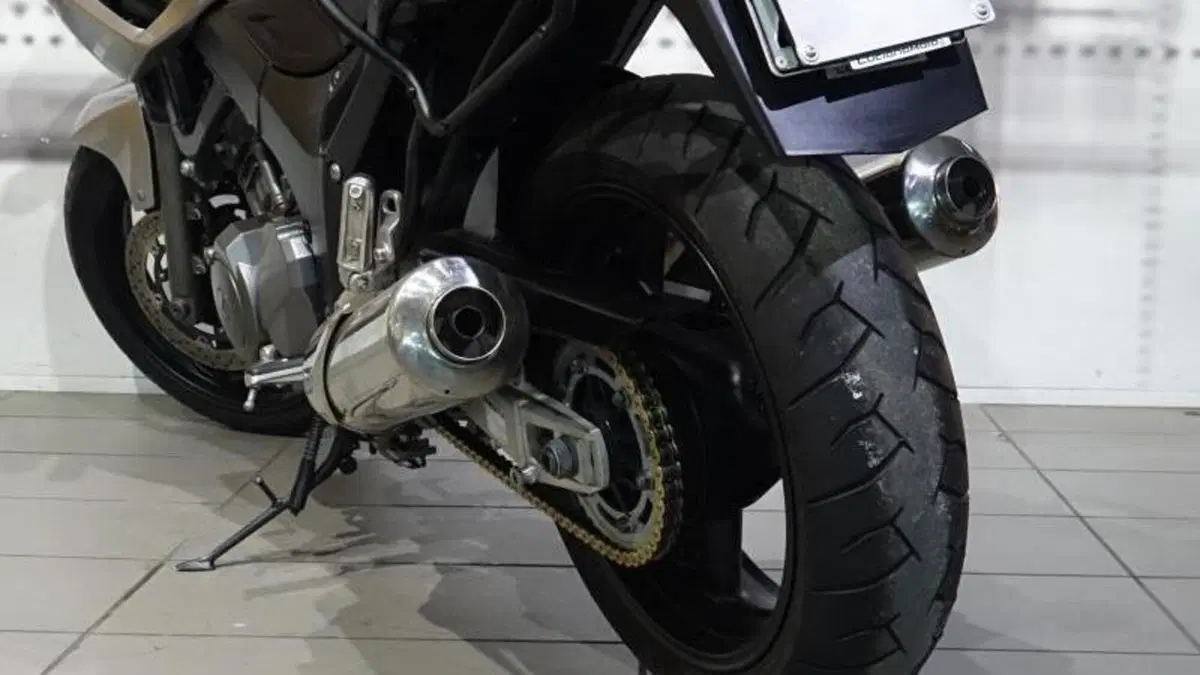 Yamaha TDM 900 (2002 - 14)  (5)