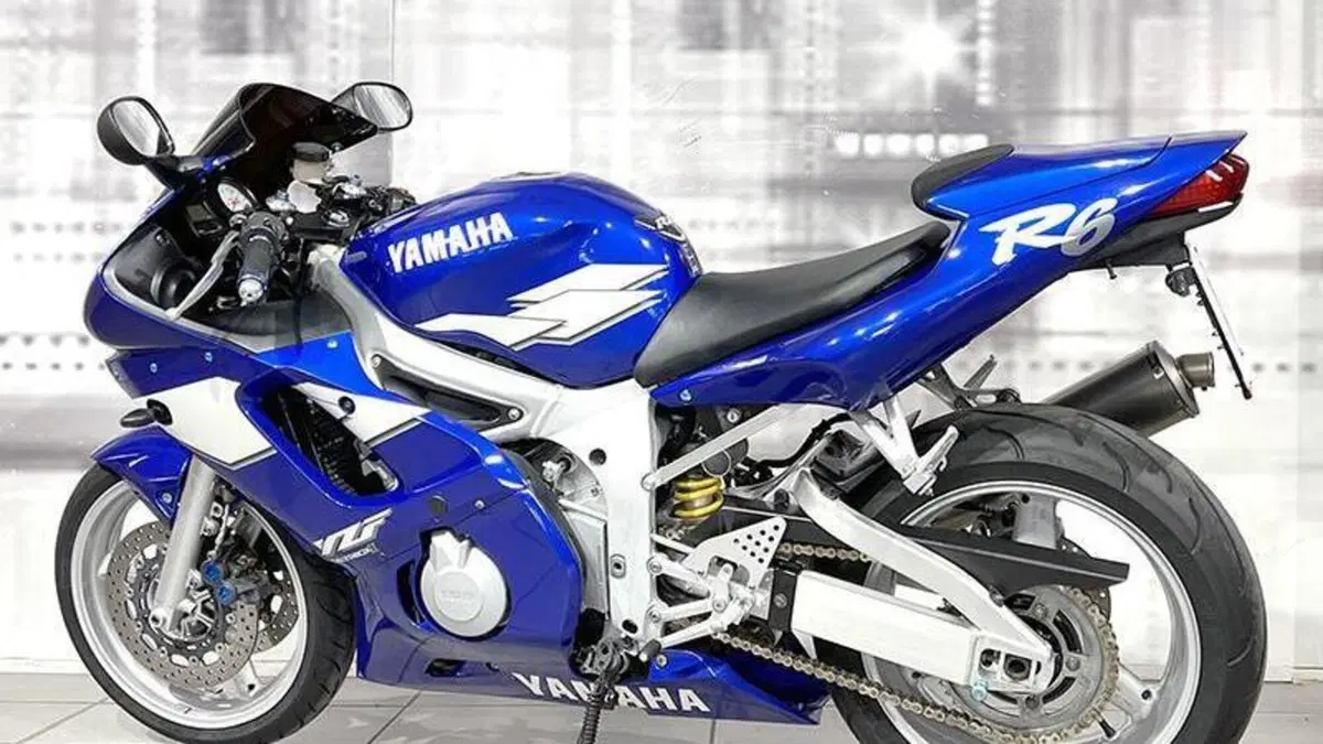 Yamaha YZF R6 (1999 - 00)  (2)