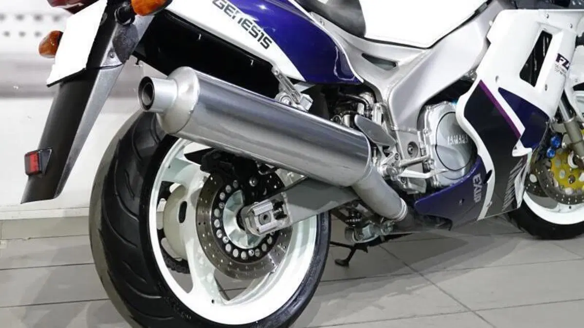 Yamaha FZR 1000 Exup (1991 - 93)  (3)