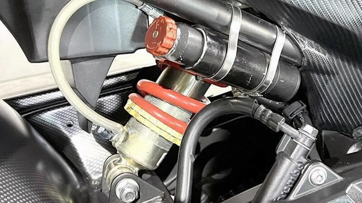 Yamaha XJ6 Diversion (2009 - 15)  (4)