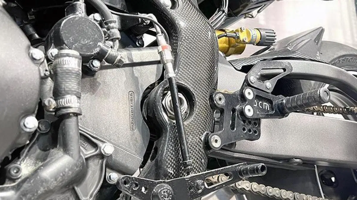 Honda CBR 1000 RR Fireblade (2006 - 07)  (4)