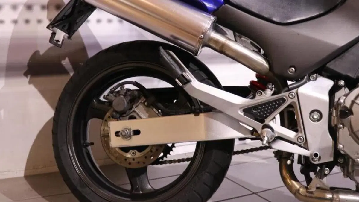 Honda Hornet 600 (2000 - 02)  (4)