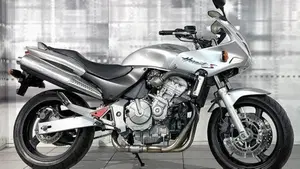 Honda Hornet 600 S (1999 - 01) 