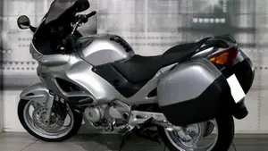 Honda Deauville 650 (2002 - 05)  (2)