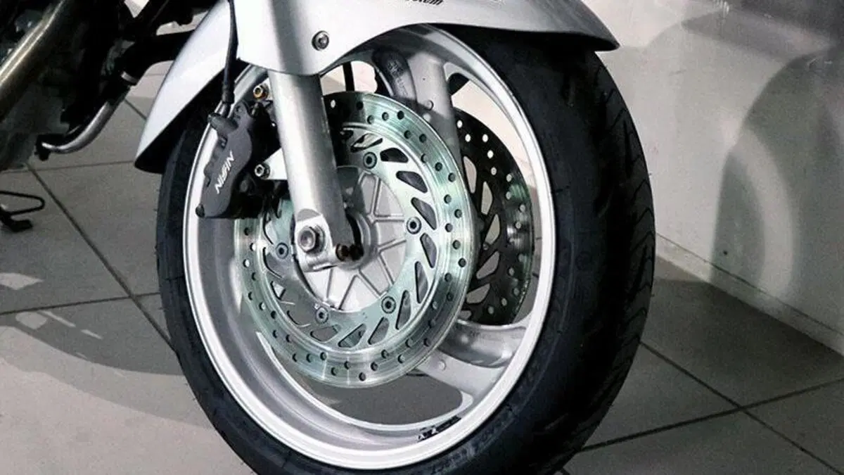 Honda Deauville 650 (2002 - 05)  (4)