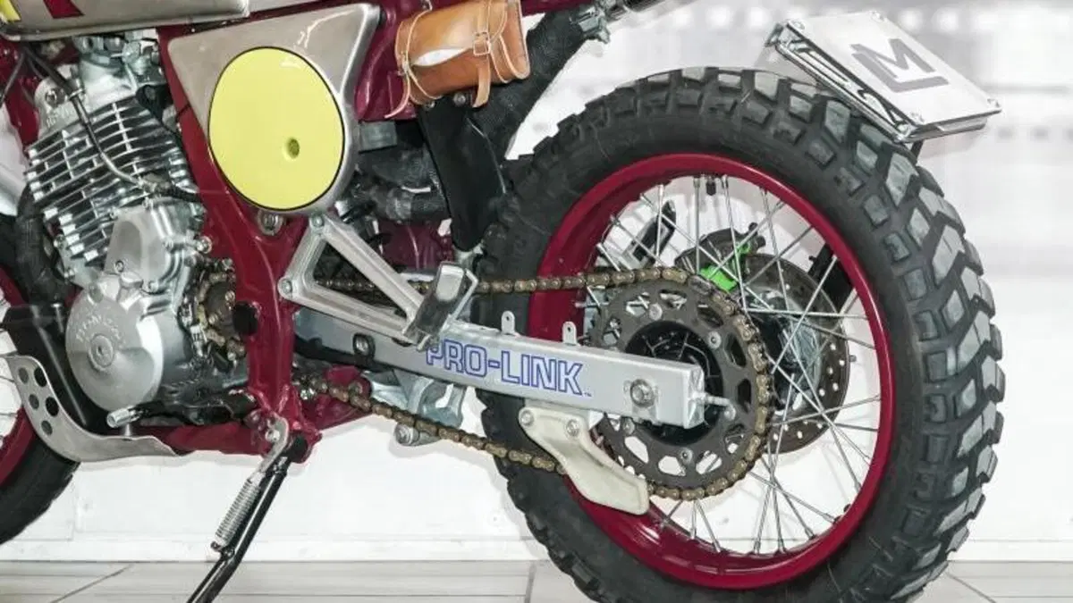 Honda NX 650 Dominator (1988 - 90)  (4)