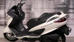 Suzuki Burgman UH 200 (2006 - 12)  (2)