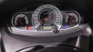 Suzuki Burgman UH 200 (2006 - 12)  (5)