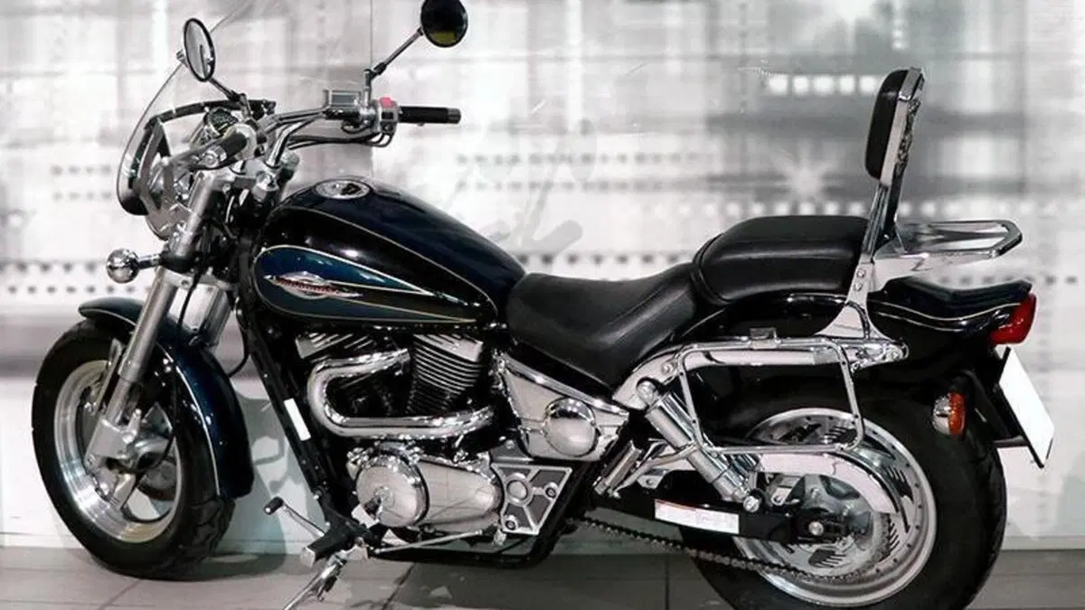 Suzuki Marauder VZ 800  (2)