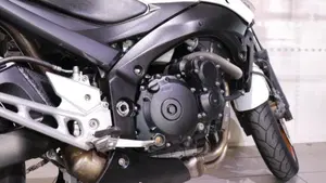 Suzuki GSR 600 (2006 - 11)  (2)
