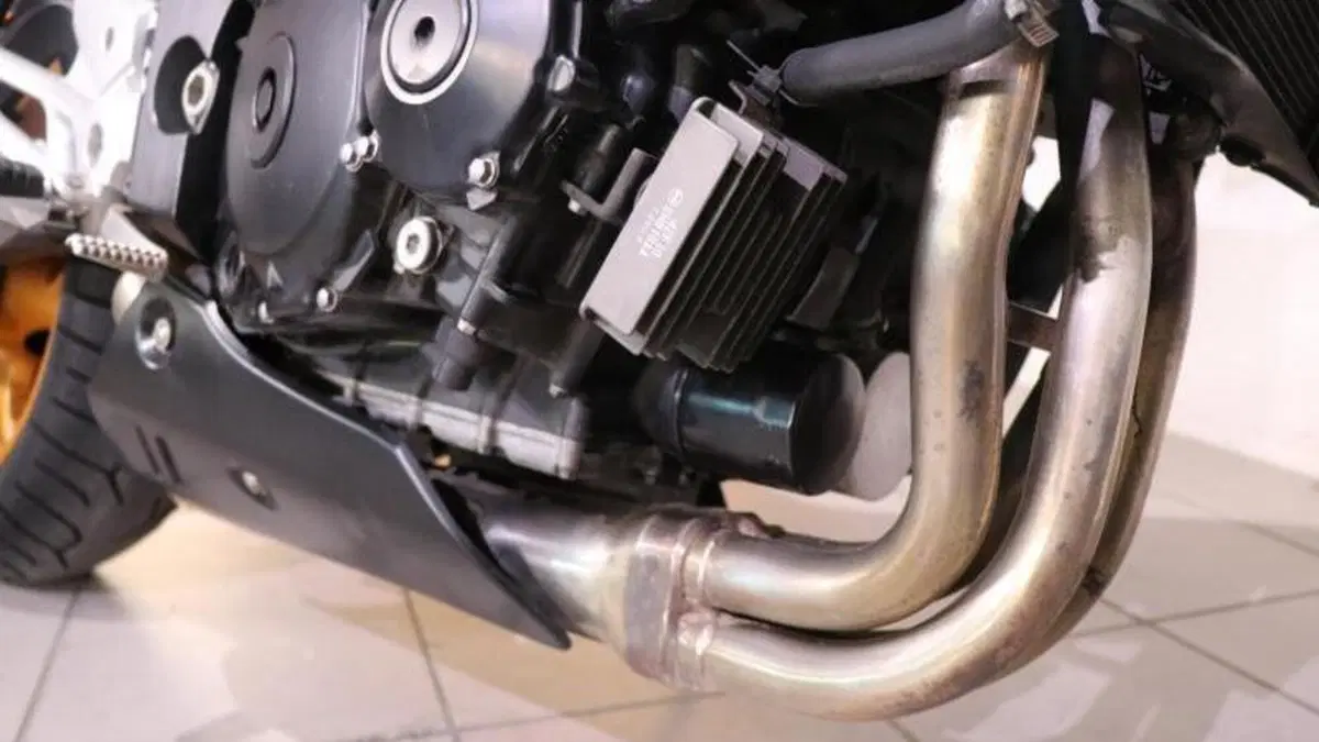 Suzuki GSR 600 (2006 - 11)  (4)