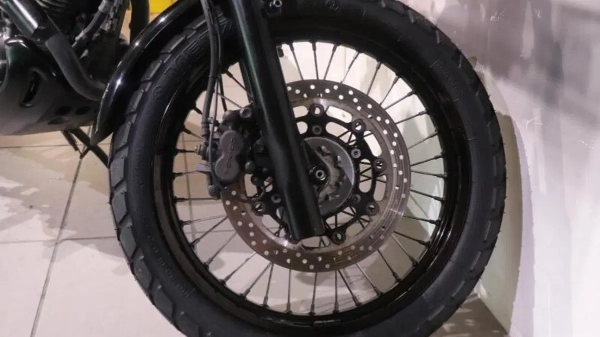 Suzuki XF 650 Freewind (1997 - 03)  (3)