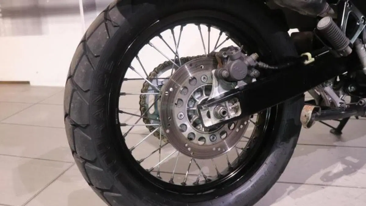 Suzuki XF 650 Freewind (1997 - 03)  (5)