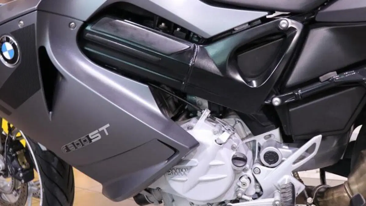 Bmw F 800 ST  (3)