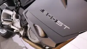 Bmw F 800 ST  (5)