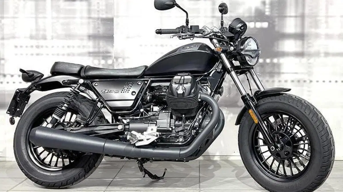 Moto Guzzi V9 Bobber (2021 - 25) 
