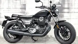 Moto Guzzi V9 Bobber (2021 - 25) 