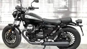 Moto Guzzi V9 Bobber (2021 - 25)  (2)