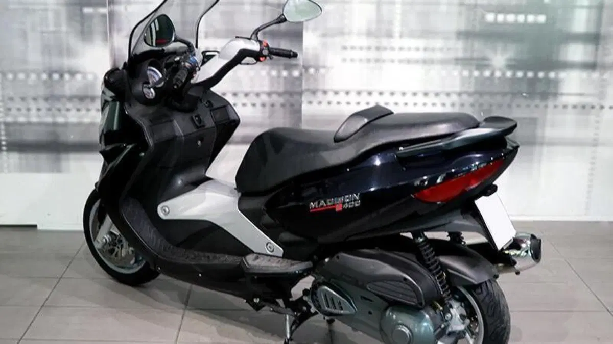 Malaguti Madison 400 4T  (2)