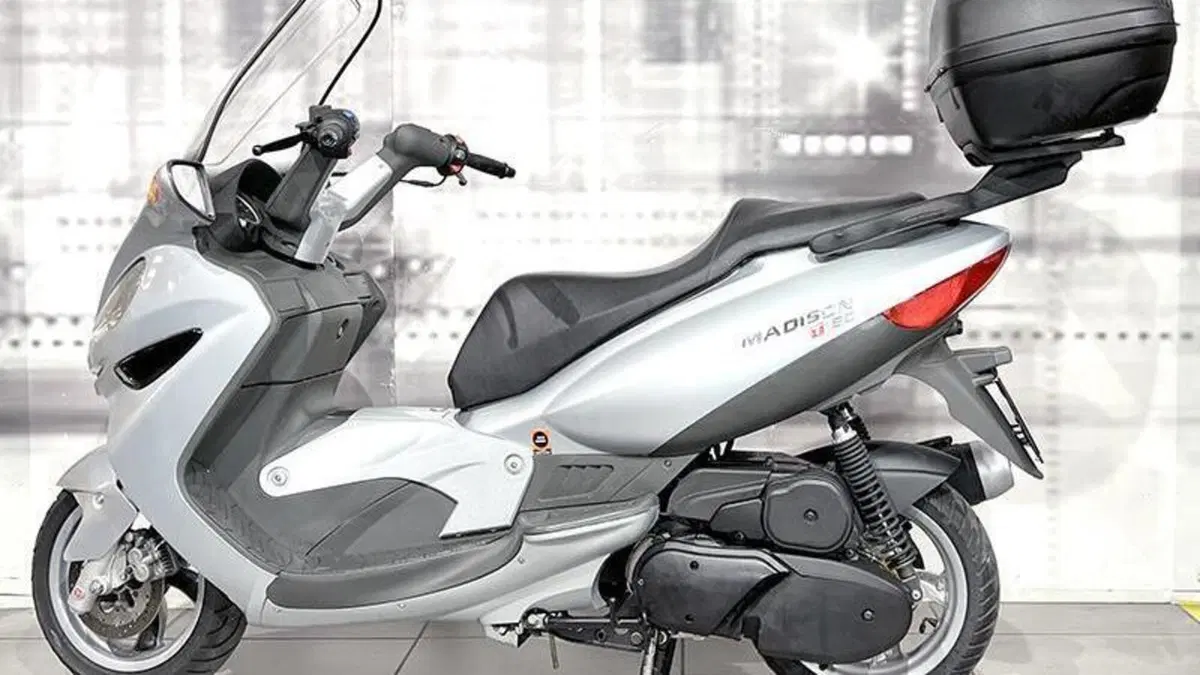 Malaguti Madison 150  (2)