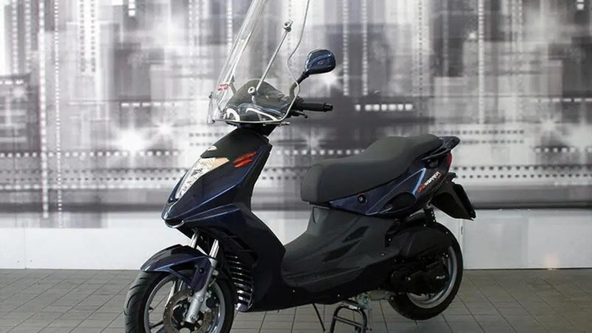 Malaguti F18 Warrior 150 (2002)  (3)