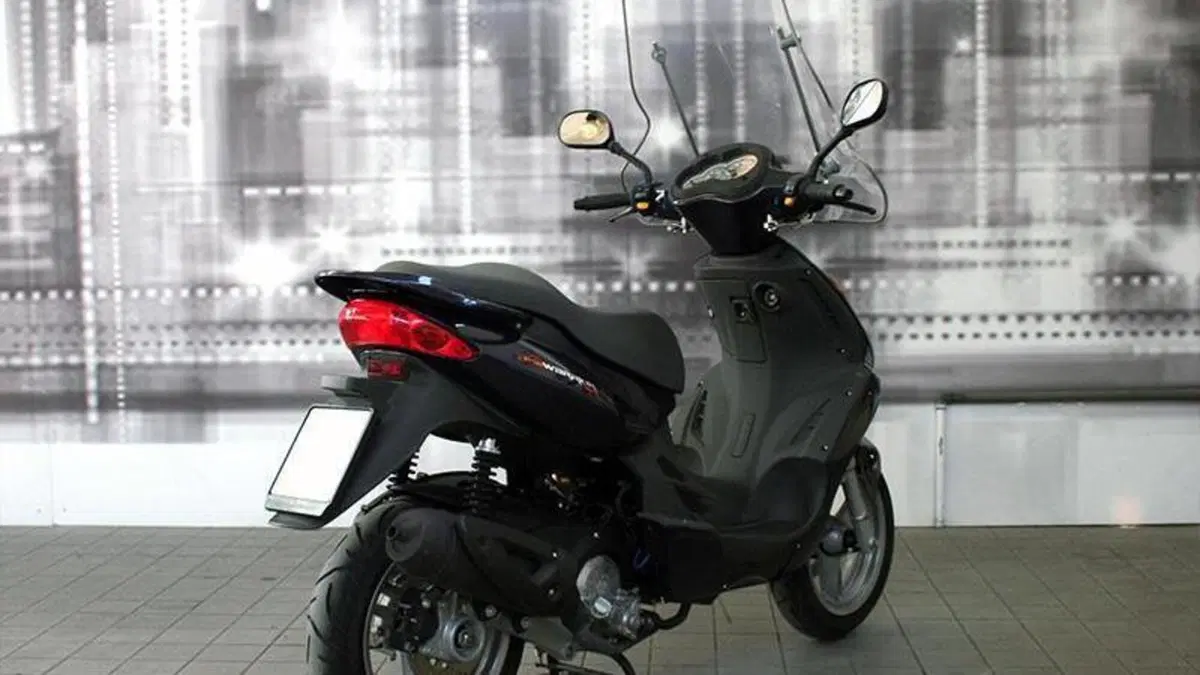 Malaguti F18 Warrior 150 (2002)  (4)