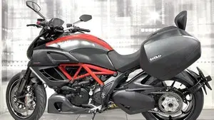 Ducati Diavel 1200 (2010 - 13)  (2)