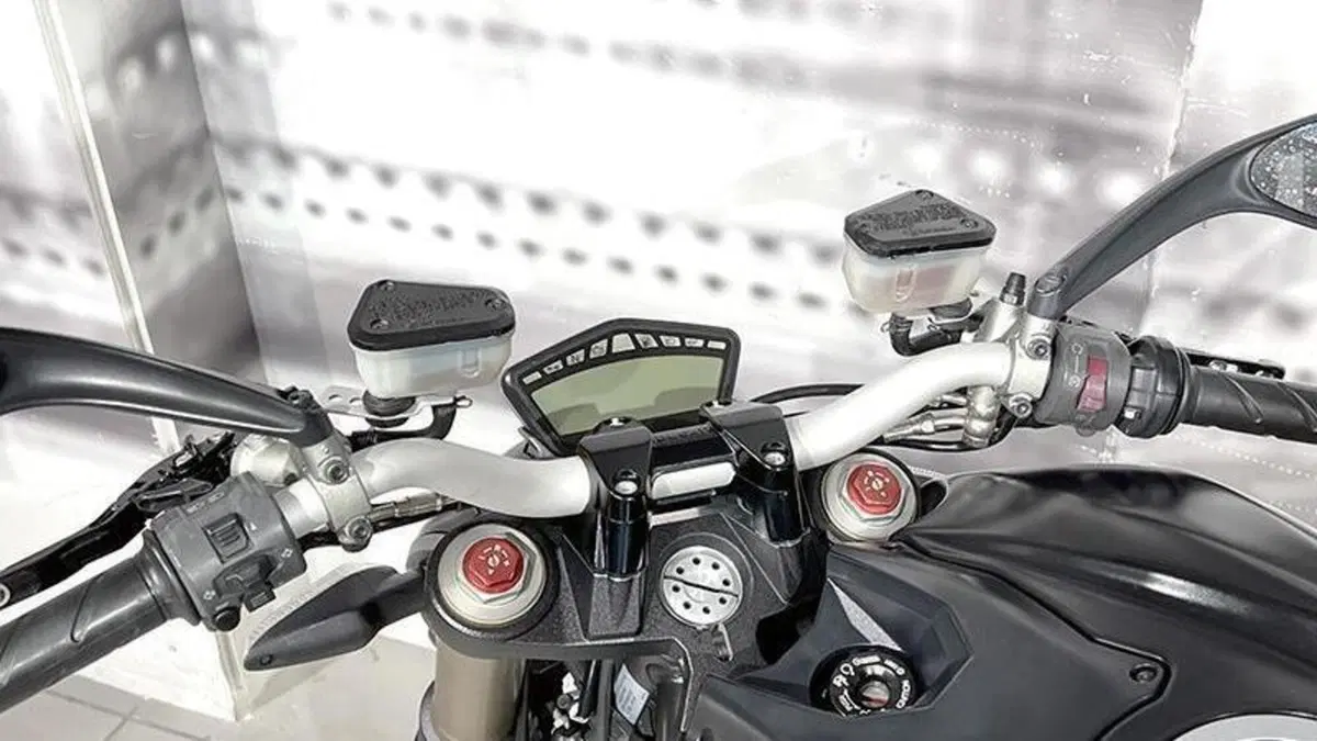 Ducati Streetfighter 848 (2011 - 15)  (5)