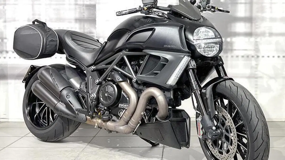 Ducati Diavel 1200 (2010 - 13) 