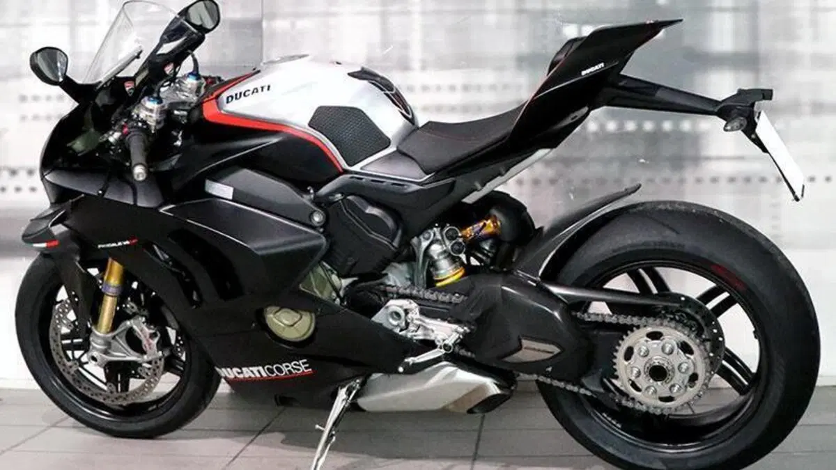 Ducati Panigale V4 1100 (2021)  (2)