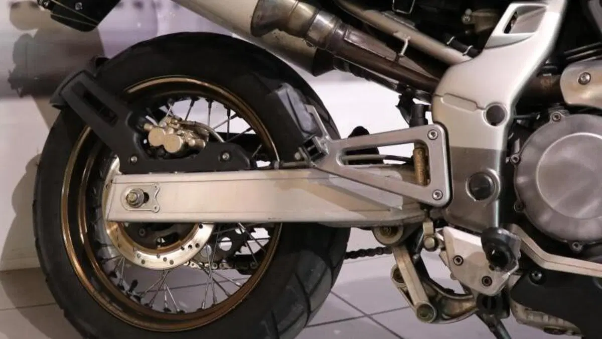 Cagiva Gran Canyon 900  (4)