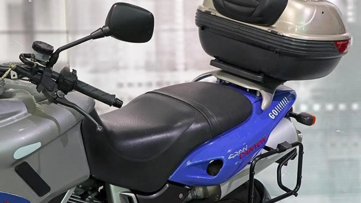 Cagiva Gran Canyon 900  (4)