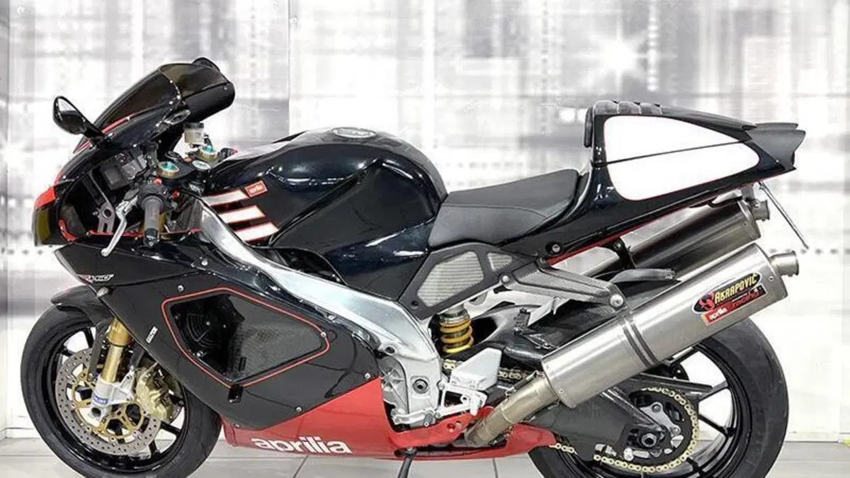 Aprilia RSV 1000 R (2000 -  01)  (2)