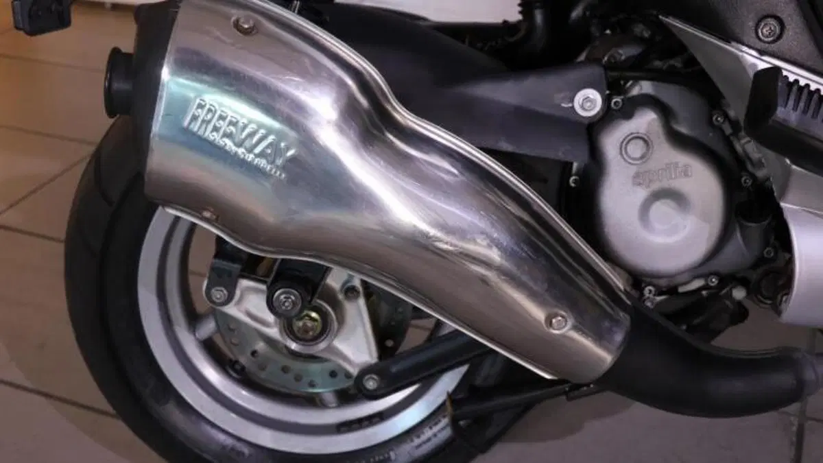 Aprilia Leonardo 150 (1997 - 02)  (3)