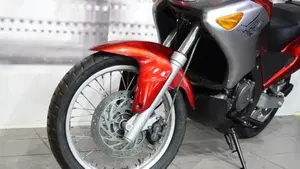 Aprilia Pegaso 650 IE (2001 - 02)  (4)