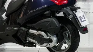 Aprilia Atlantic 400  (4)