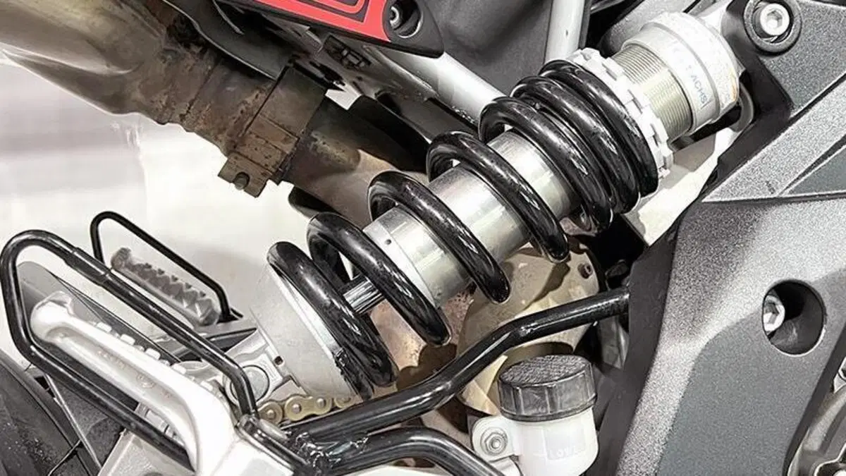 Aprilia Dorsoduro 750 (2009 - 14)  (4)
