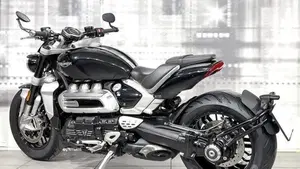 Triumph Rocket 3 R (2019 - 20)  (2)