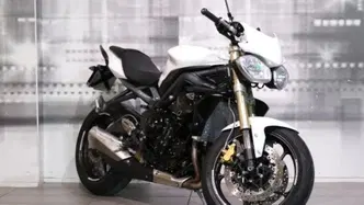 Triumph Street Triple ABS (2013 - 17) usata