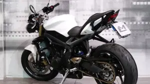 Triumph Street Triple ABS (2013 - 17)  (2)