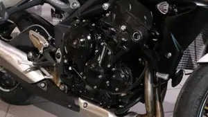 Triumph Street Triple ABS (2013 - 17)  (3)
