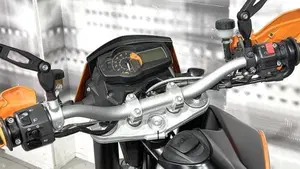 KTM 690 Supermoto  (5)
