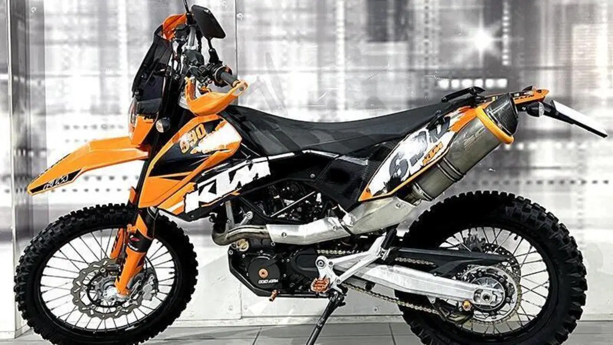 KTM 690 Enduro R (2009 - 11)  (2)