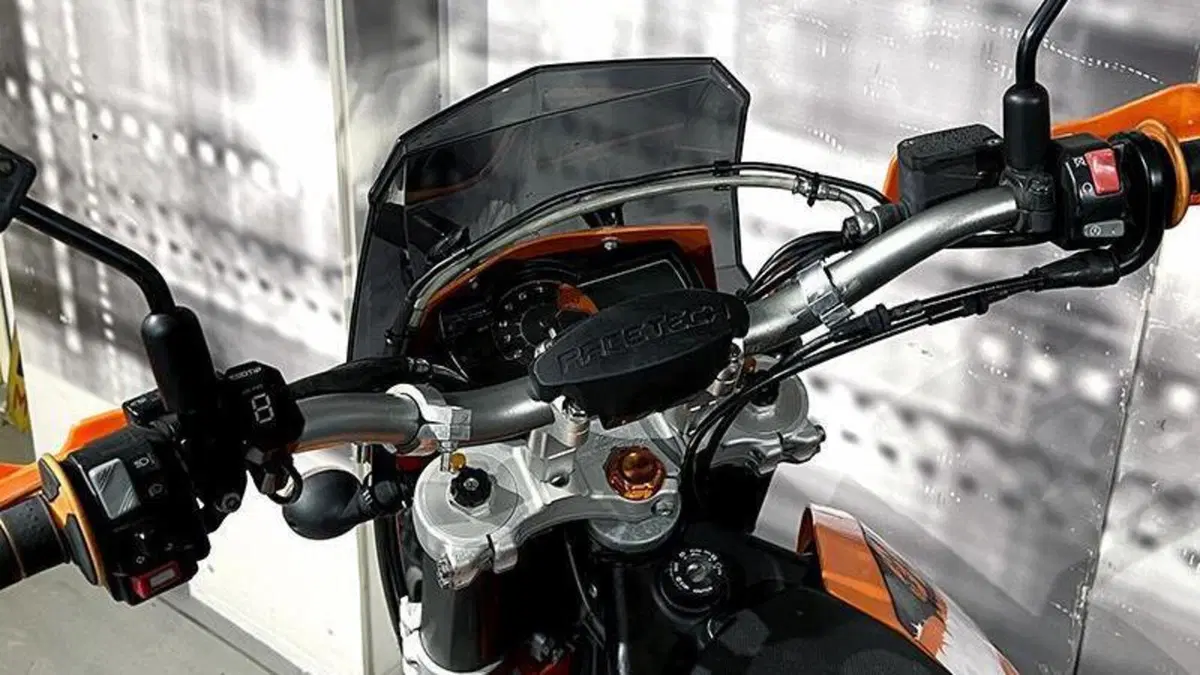 KTM 690 Enduro R (2009 - 11)  (5)